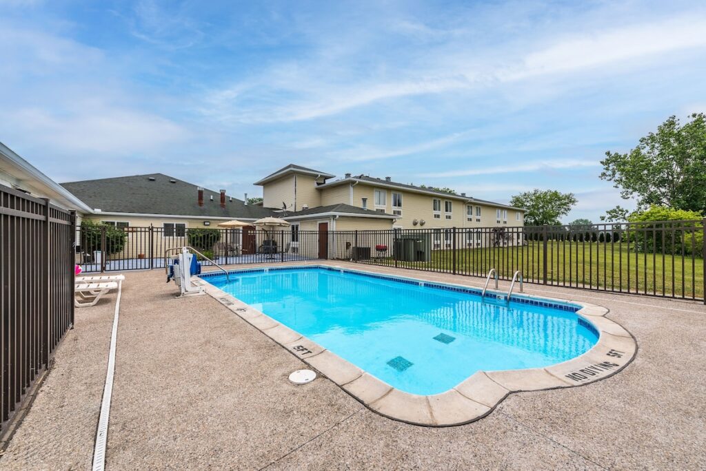 American Inn and Suites Dundee