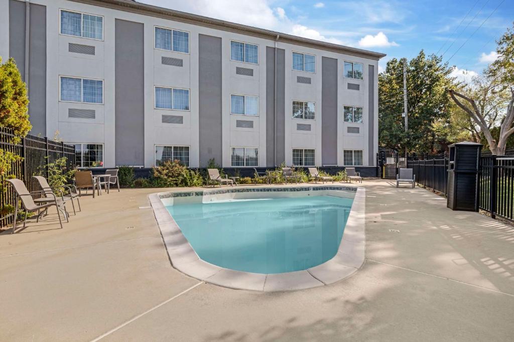 Best Western Louisville Airport Expo