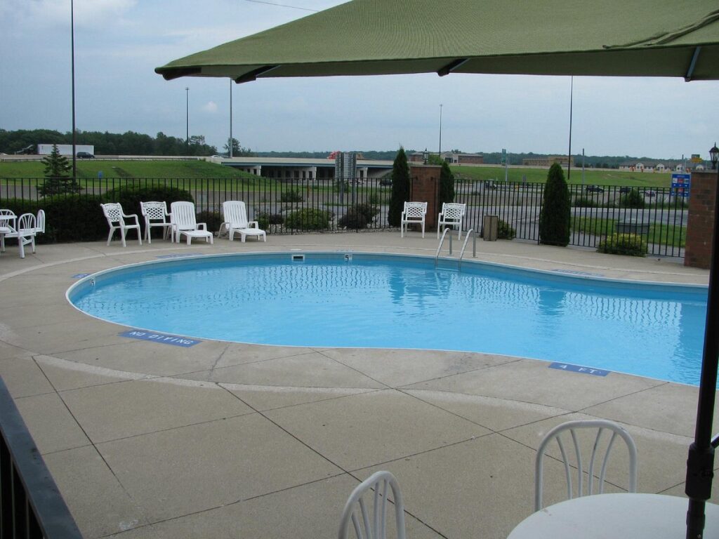 Best Western Luxbury Inn Fort Wayne