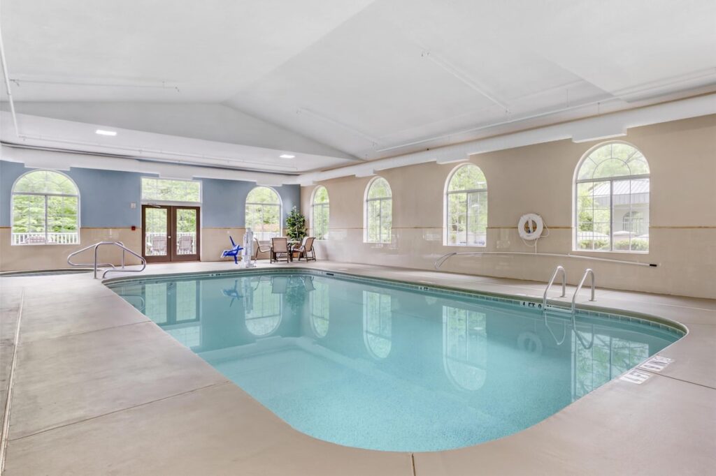 Best Western Plus River Escape Inn & Suites