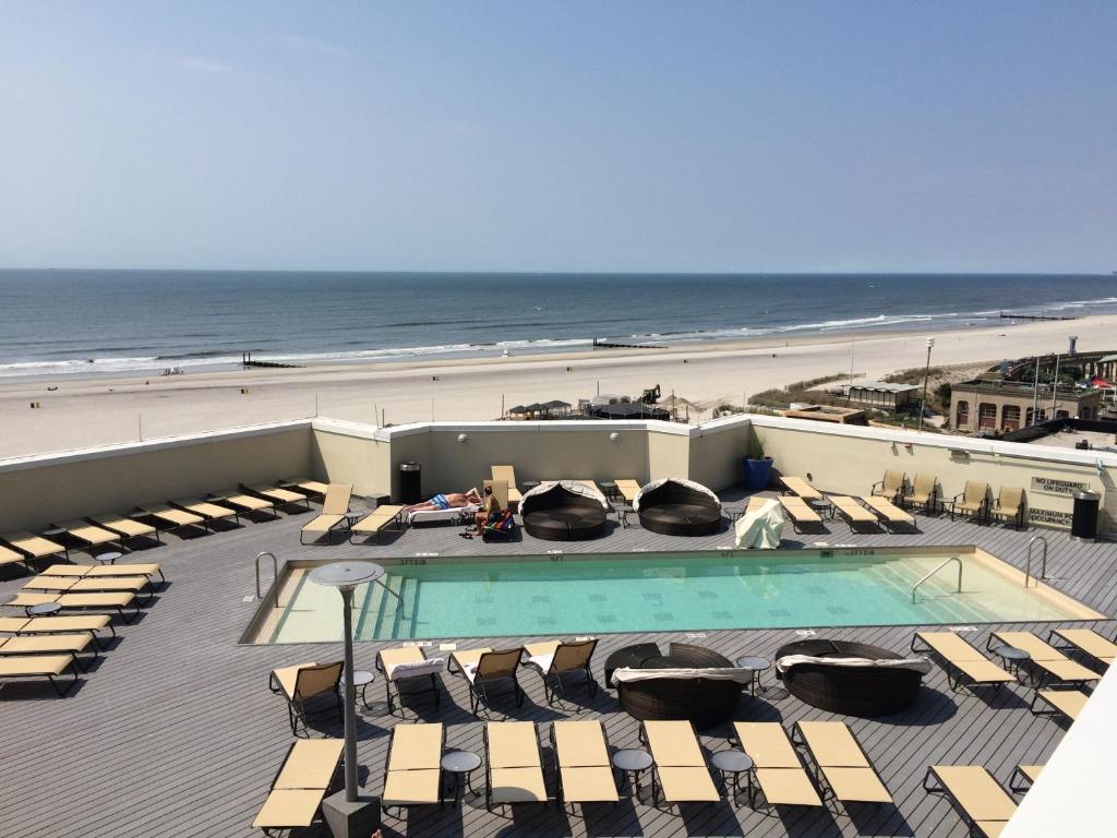 Caesars Atlantic City Resort & Casino