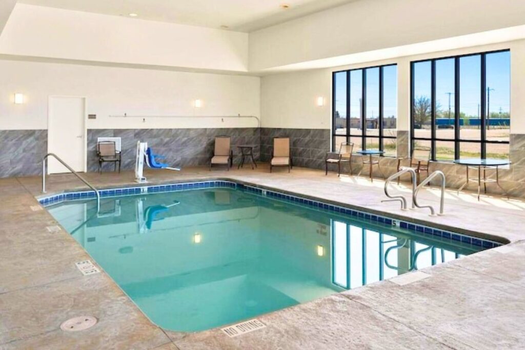 Comfort Inn & Suites