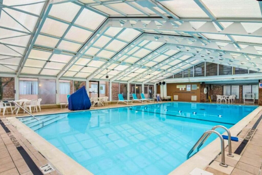 Comfort Inn & Suites Pittsburgh Fox Chapel