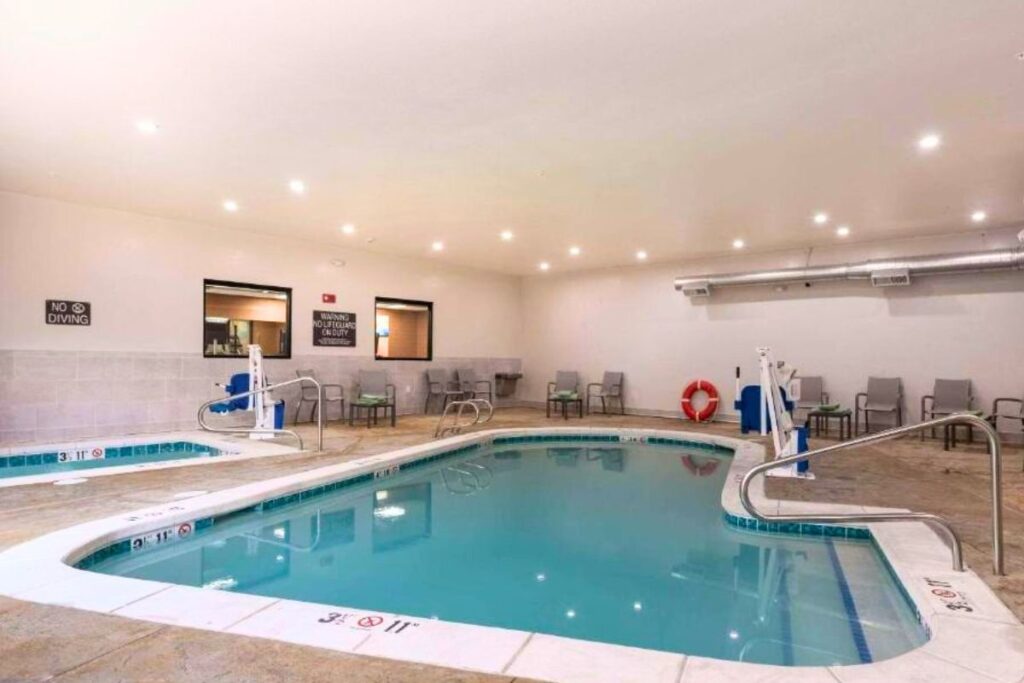 Comfort Suites Colorado Springs East – Medical Center Area