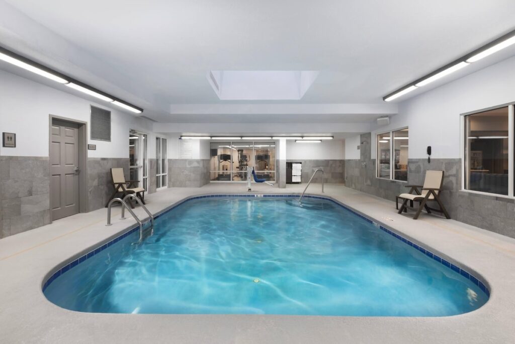 Country Inn & Suites by Radisson Asheville Downtown Tunnel Road