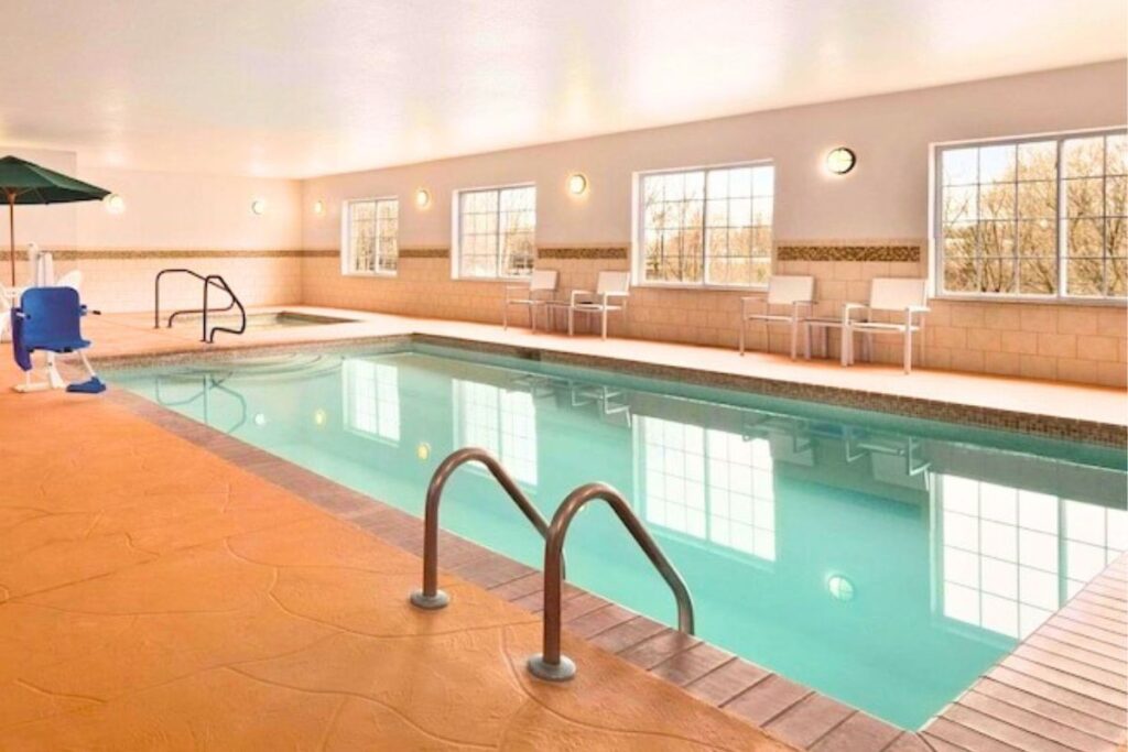 Country Inn & Suites by Radisson, Madison, AL