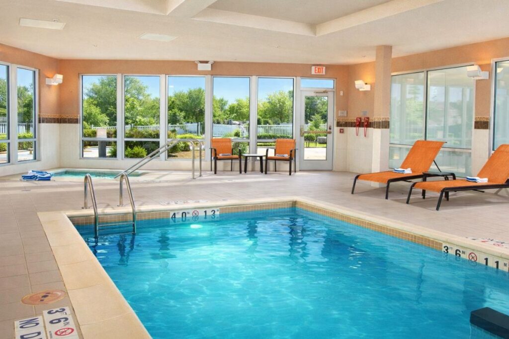 Courtyard Milwaukee Airport