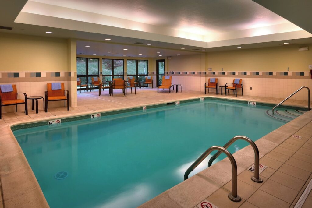 Courtyard by Marriott Kansas City Shawnee