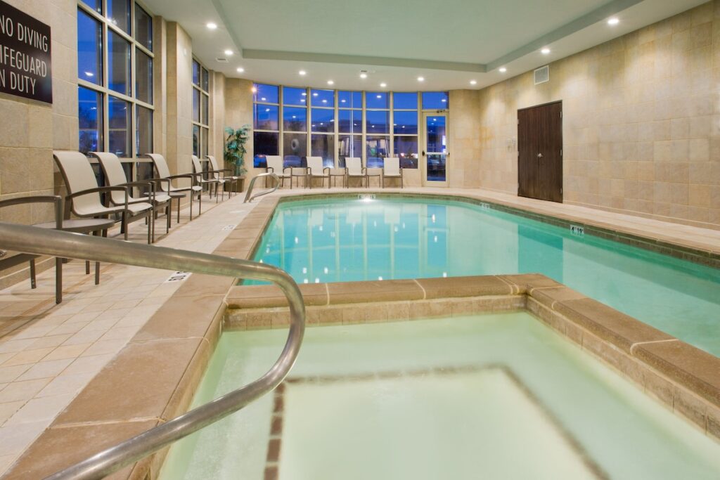 Crowne Plaza Anchorage Midtown by IHG