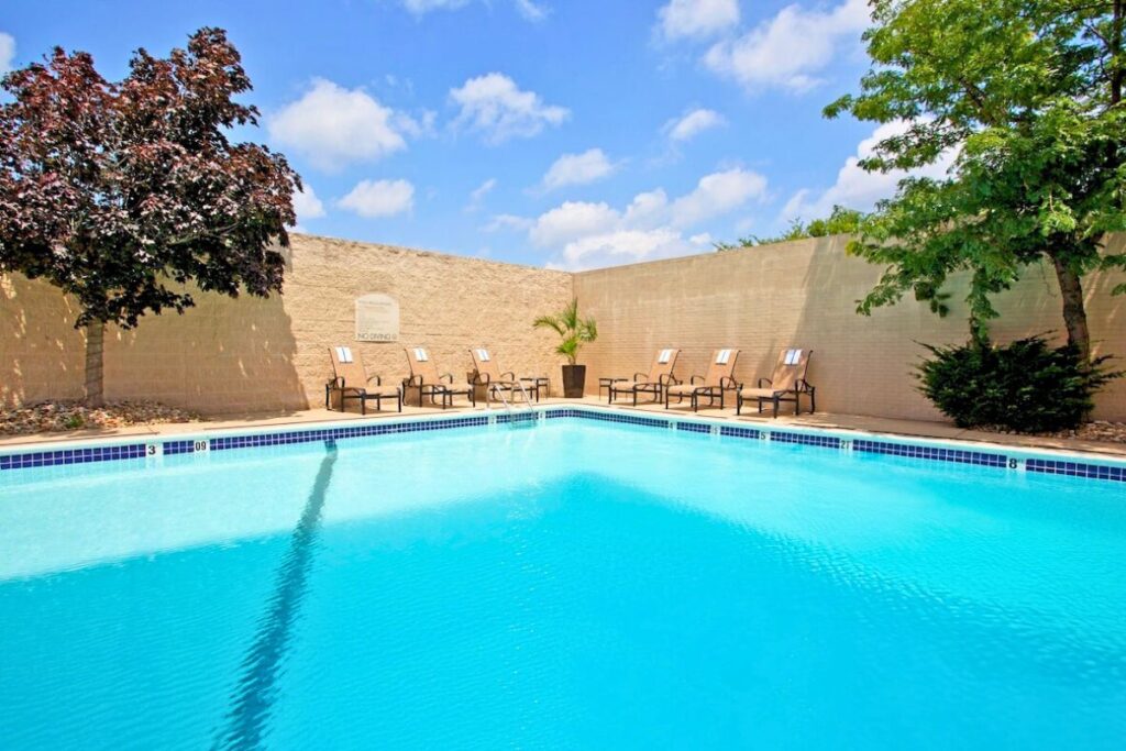 Crowne Plaza Suites Pittsburgh South by IHG