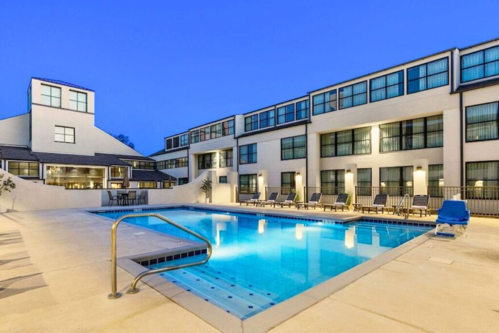 DoubleTree Suites by Hilton Hotel Huntsville South