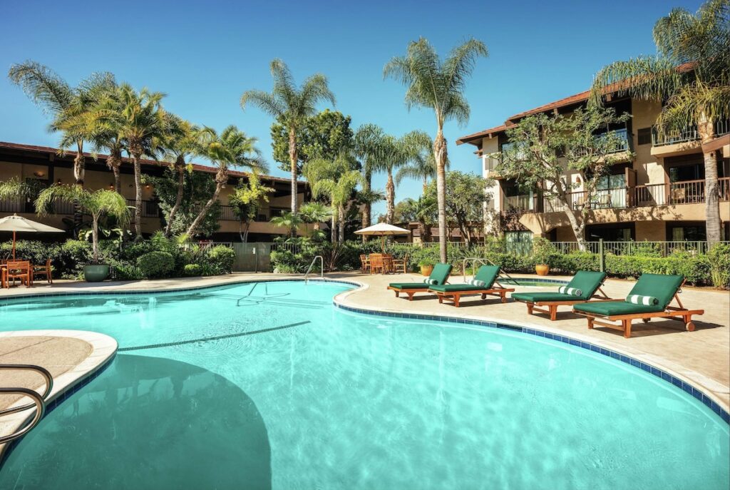 DoubleTree by Hilton Claremont