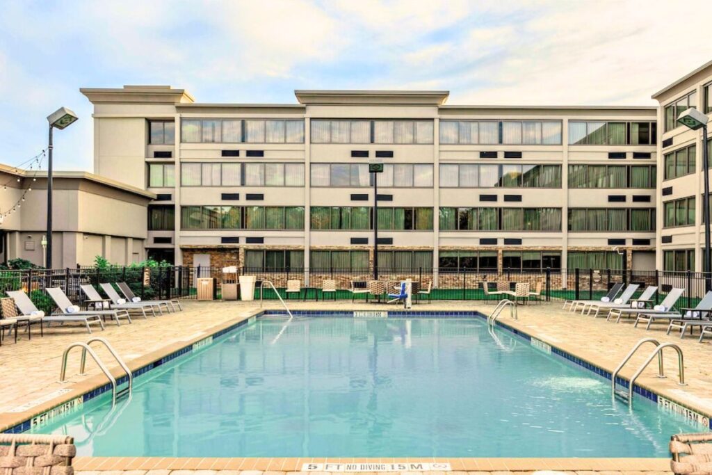 DoubleTree by Hilton Greensboro Airport