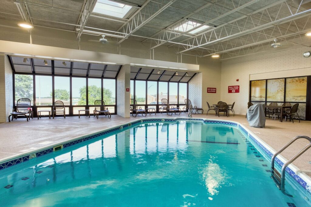 Drury Inn & Suites St. Louis Collinsville