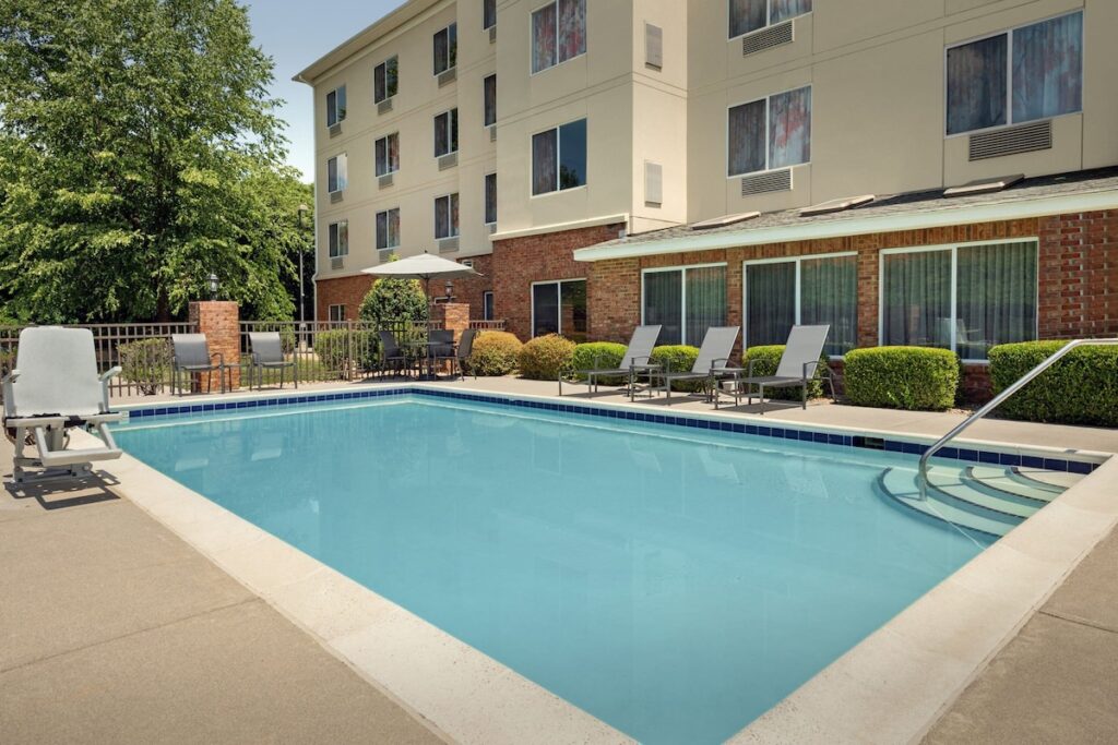 Fairfield Inn & Suites by Marriott Roanoke Hollins/I-81