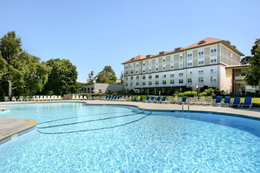 Fort William Henry Hotel and Conference Center