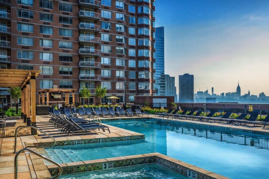 Global Luxury Suites at Newport