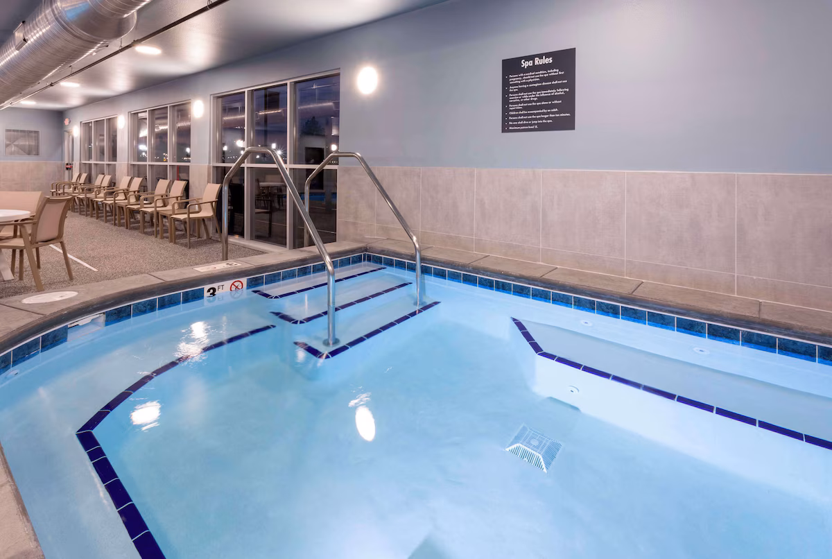 GrandStay Hotel & Suites