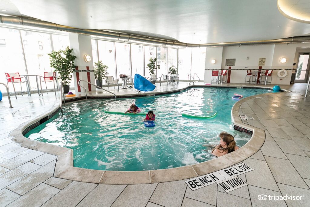 Hampton Inn & Suites Madison / Downtown