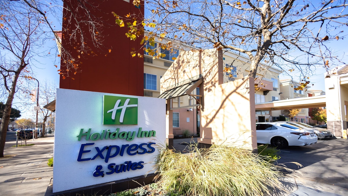 Holiday Inn Express Hotel & Suites Berkeley by IHG