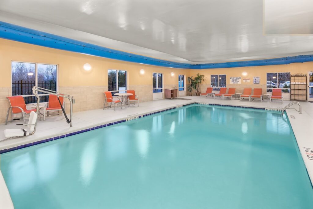 Holiday Inn Express Hotel & Suites Greenville by IHG