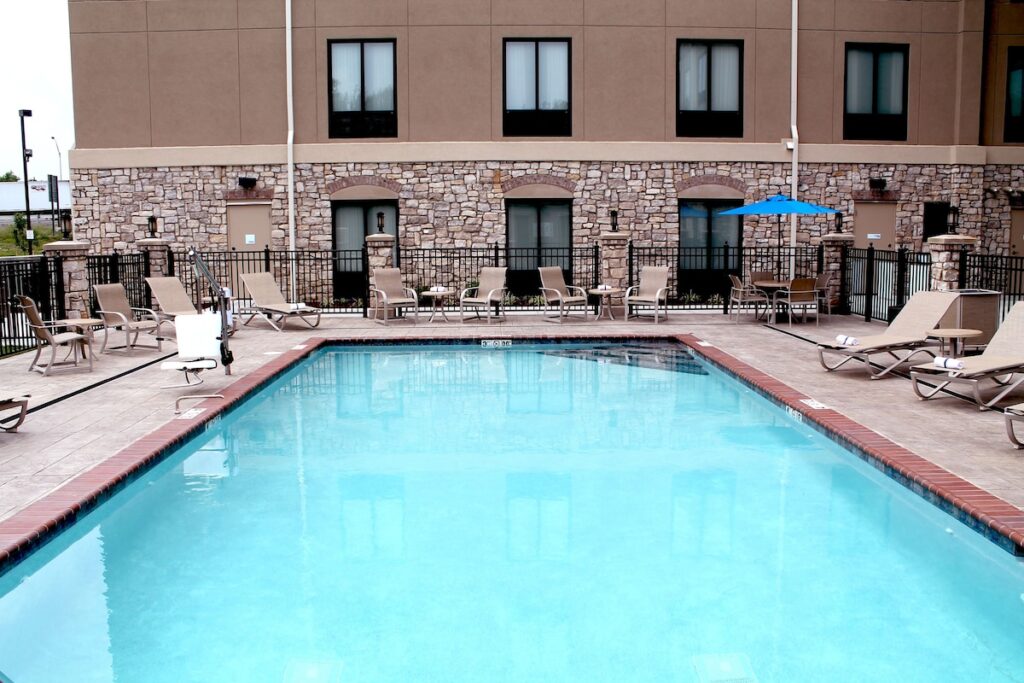 Holiday Inn Express Hotel & Suites Paducah West by IHG