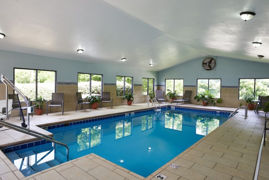 Holiday Inn Express & Suites Birmingham South – Pelham by IHG