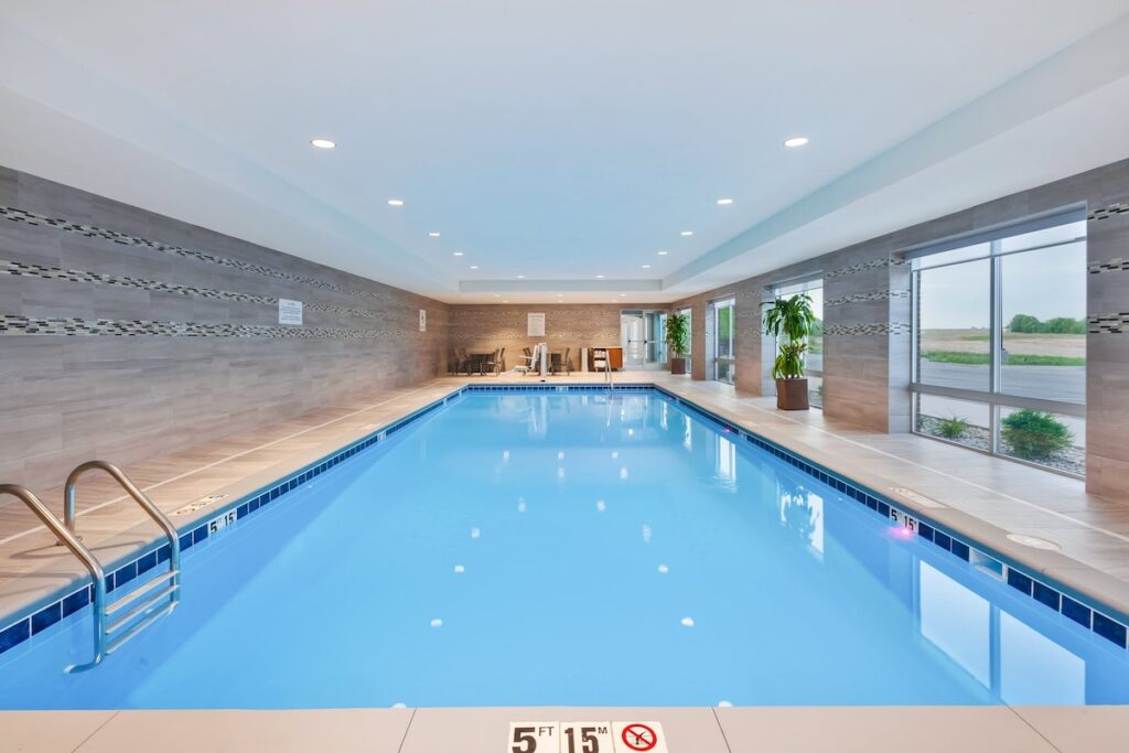 Holiday Inn Express & Suites Grand Rapids Airport – South by IHG