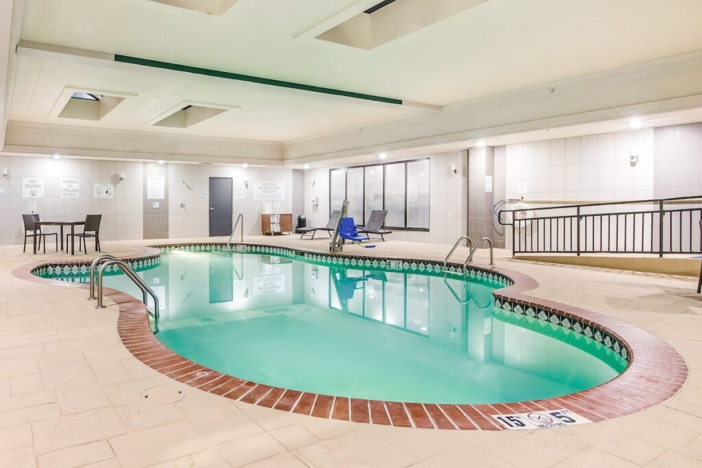 Holiday Inn Express & Suites Longview North by IHG