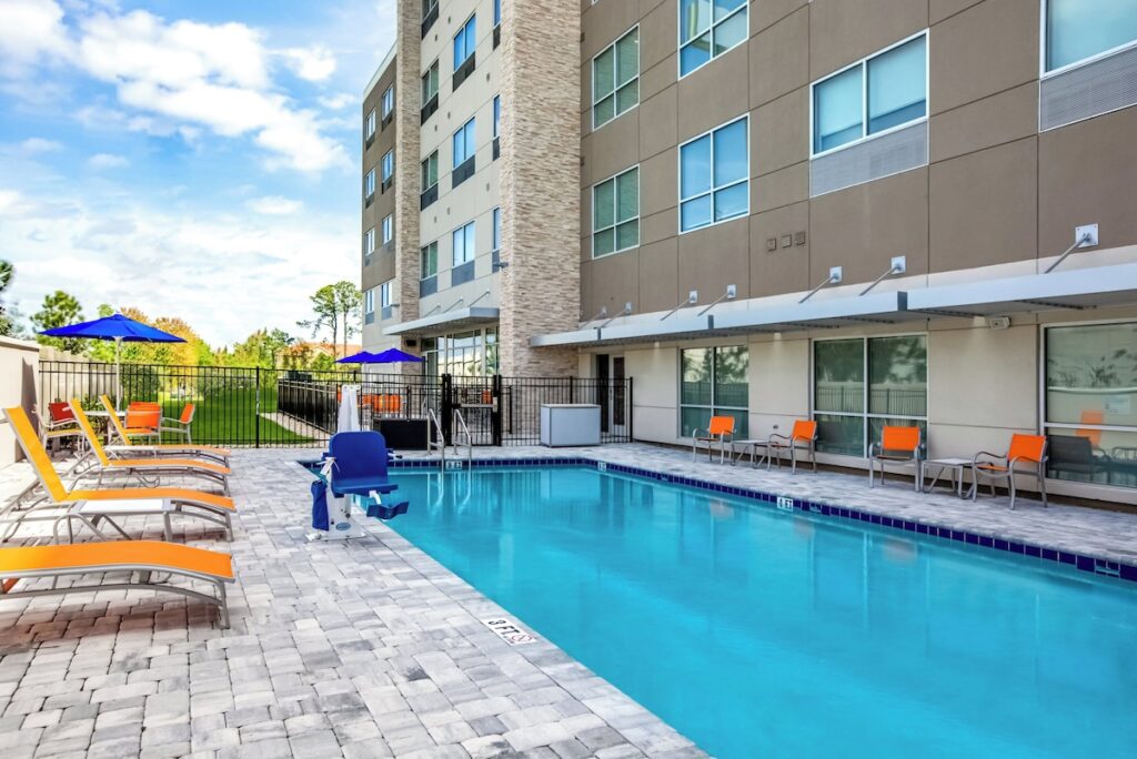 Holiday Inn Express & Suites Sanford- Lake Mary by IHG