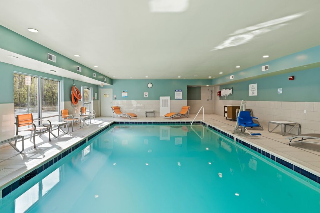 Holiday Inn Express and Suites North Brunswick by IHG