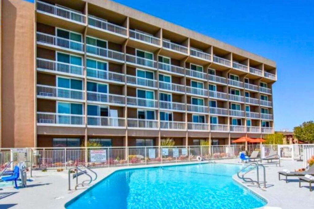 Holiday Inn Oxnard – Ventura by IHG