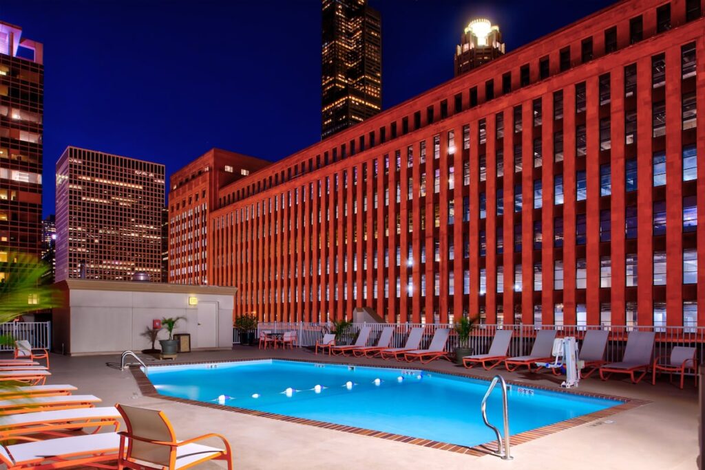 Holiday Inn & Suites Chicago – Downtown by IHG