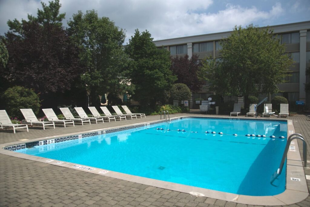 Holiday Inn & Suites Parsippany Fairfield by IHG