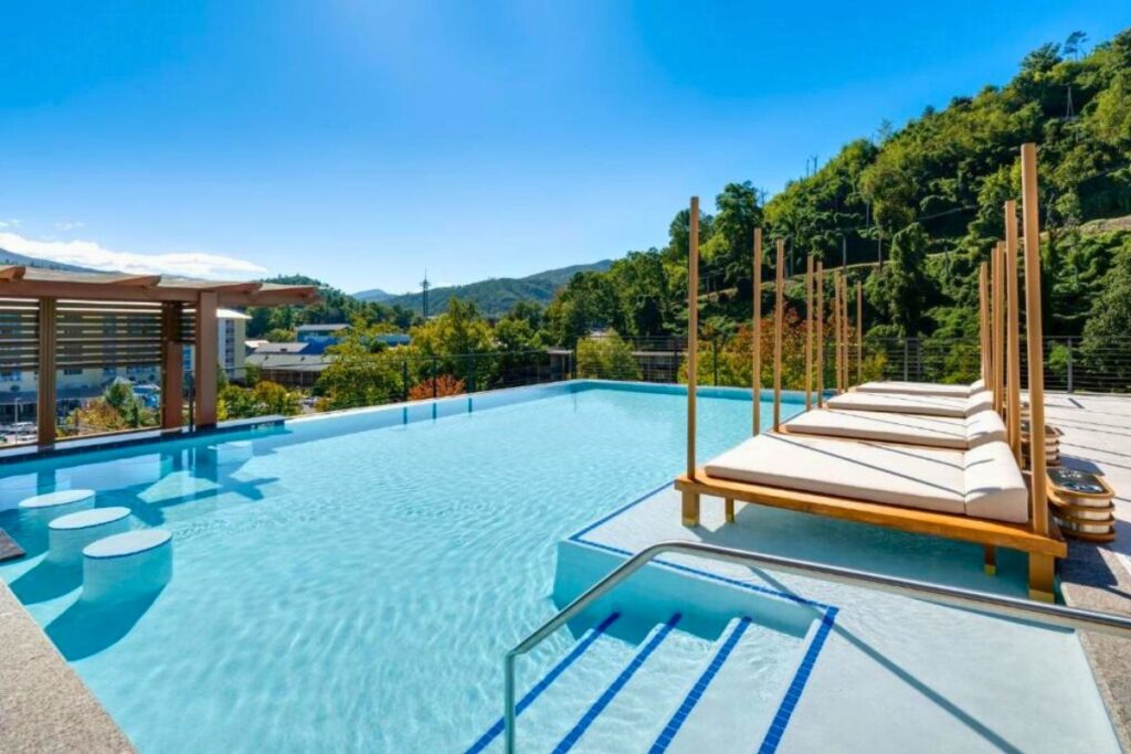 Hotel Indigo Gatlinburg Downtown by IHG