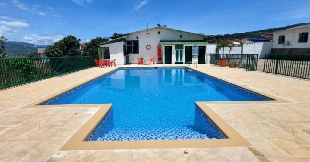 Hotel PARAMO LIDERATO