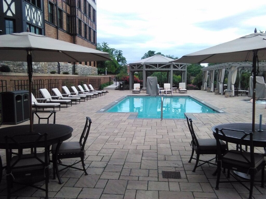 Hotel Roanoke & Conference Ctr, Curio Collection by Hilton