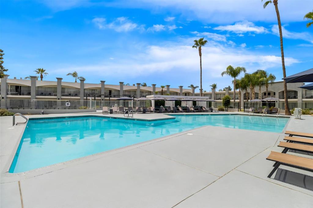 Hourglass Hotel, Trademark Collection by Wyndham