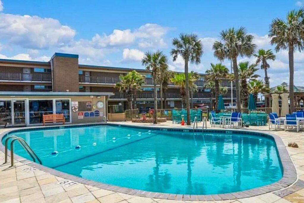 Island House BeachFront Condo Hotel