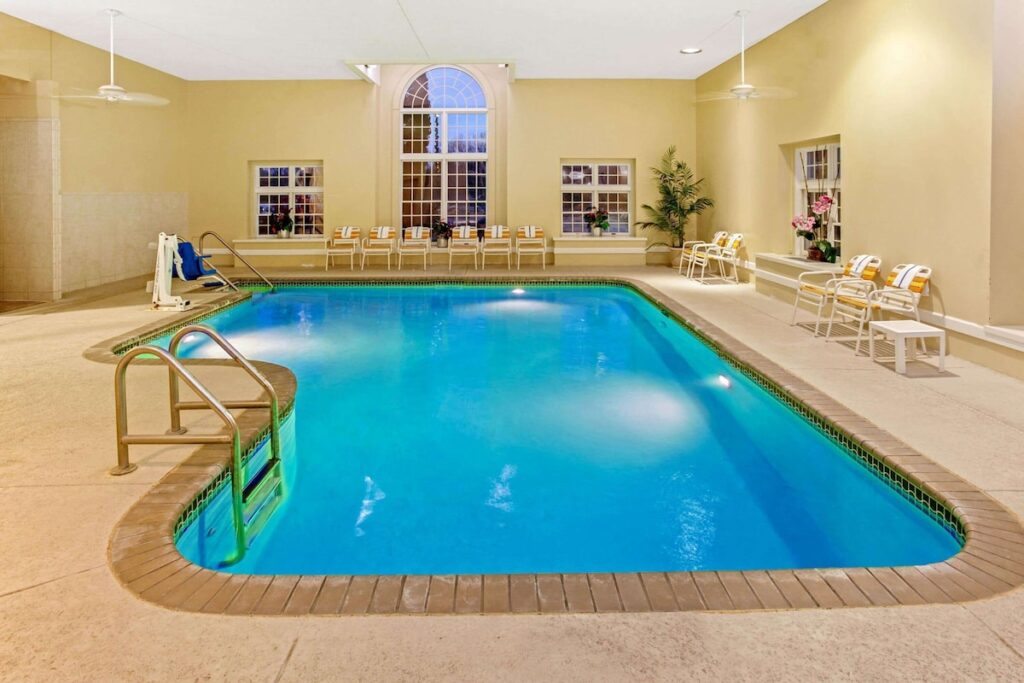 La Quinta Inn & Suites by Wyndham Milwaukee Delafield