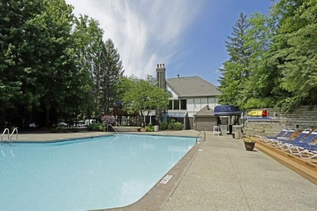 Oakwood River Oaks North