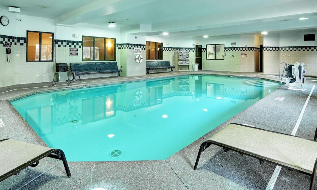 Phoenix Inn Suites – Albany