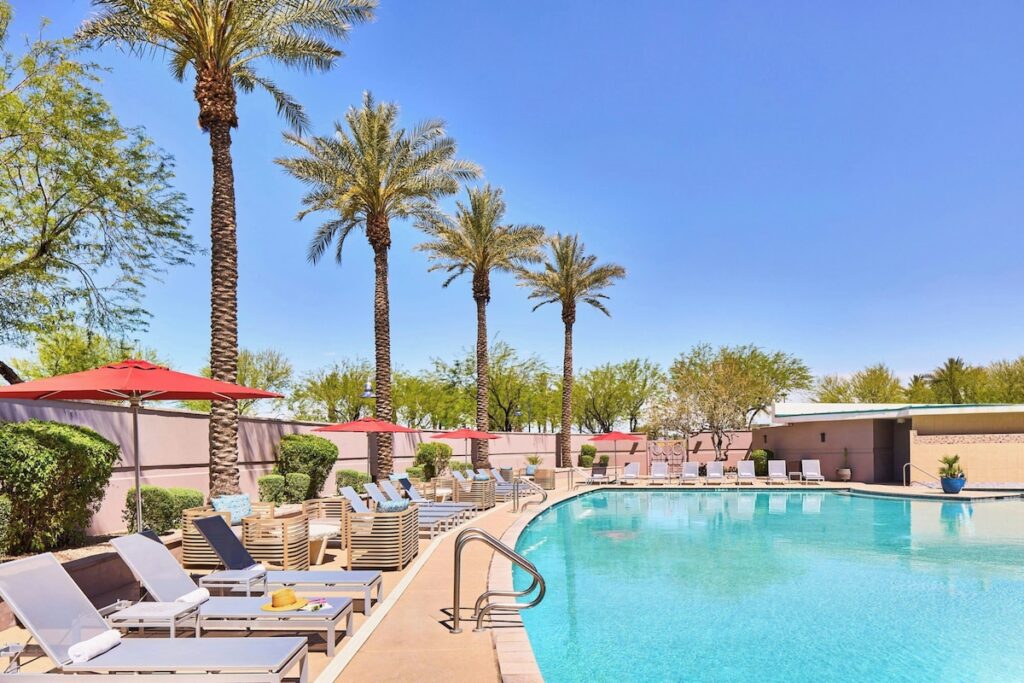 Renaissance® Phoenix Glendale Hotel & Conference Center