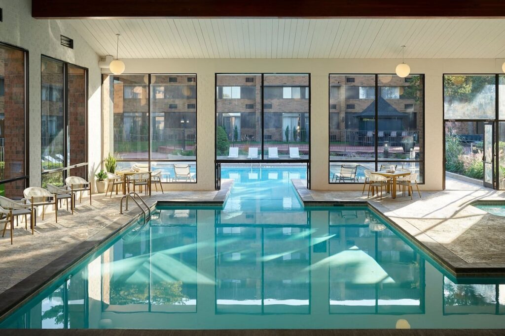 Sheraton Grand Rapids Airport Hotel