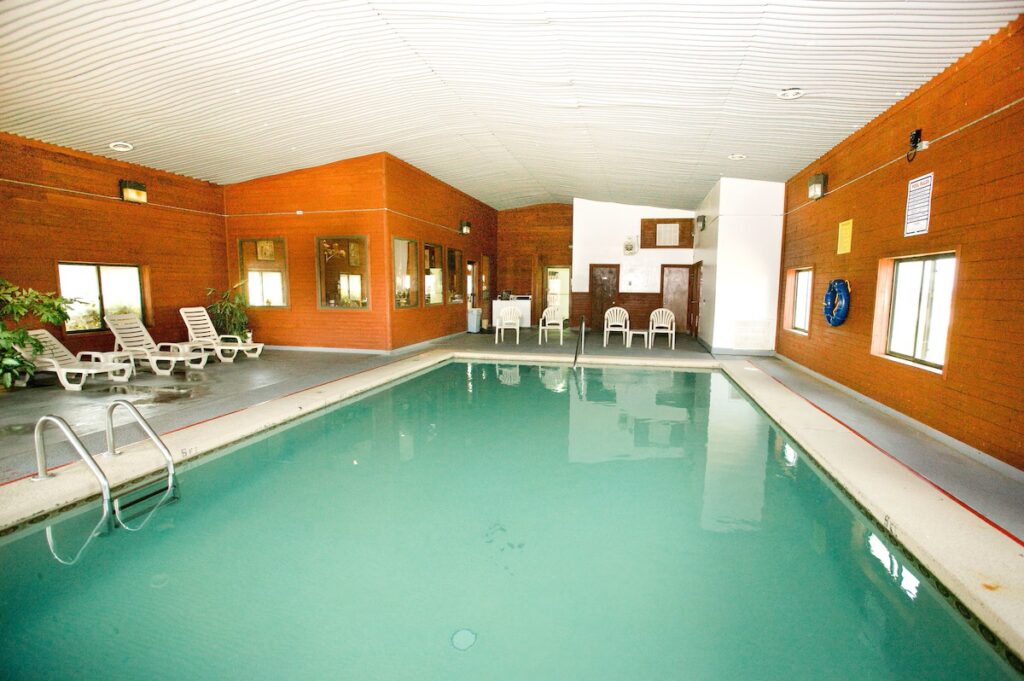 Super 8 by Wyndham Van Buren/Ft. Smith Area