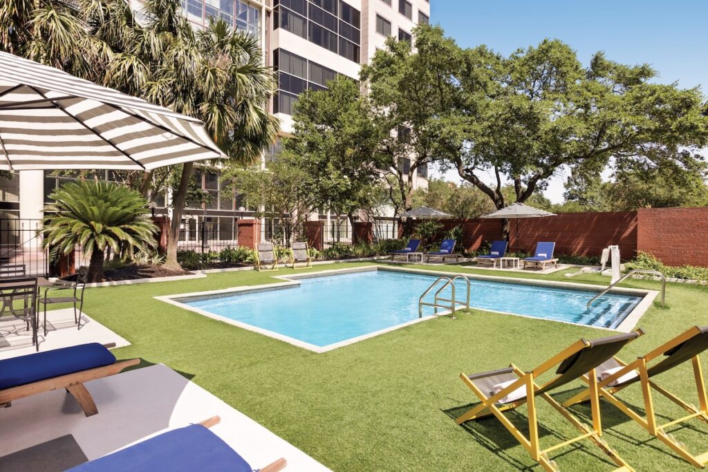 The Admiral, Downtown Historic District