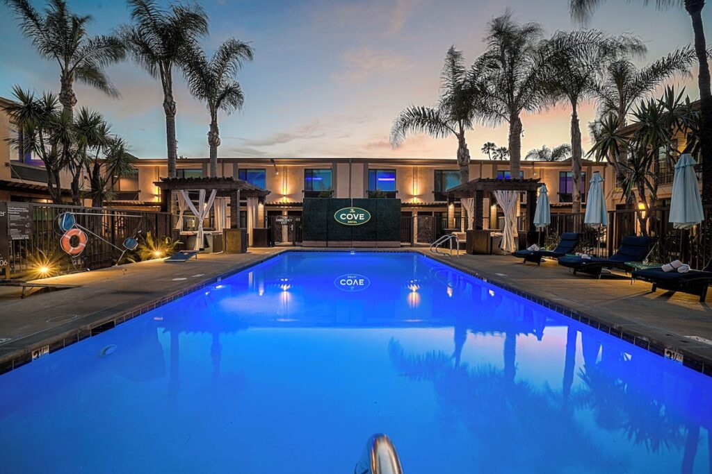 The Cove Hotel, Long Beach