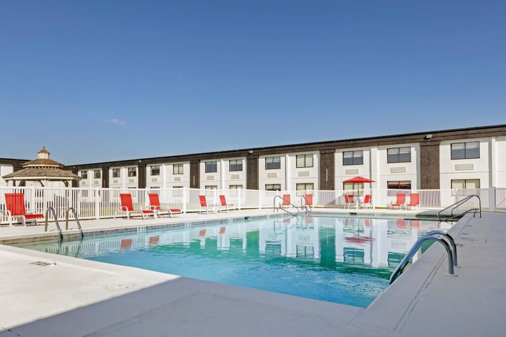 The Lux Hotel & Conference Center, an Ascend Collection Hotel