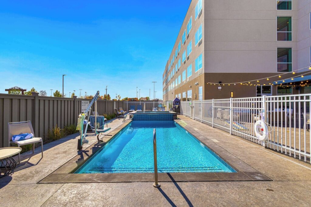 Tru By Hilton Colorado Springs Airport