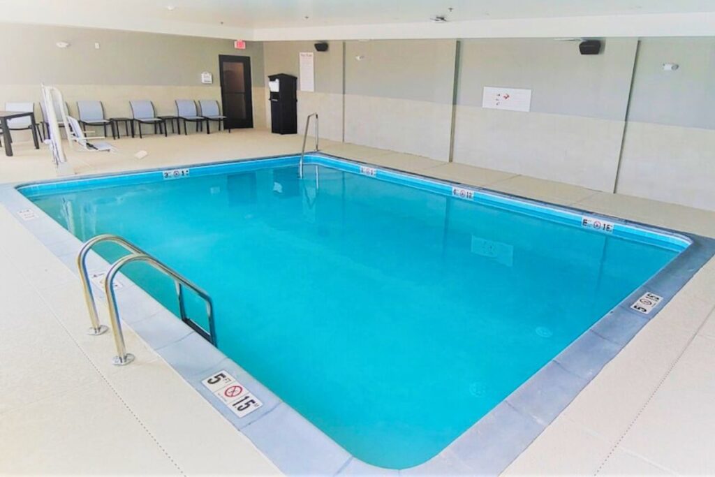 avid hotel Cedar Rapids South – Arpt Area by IHG